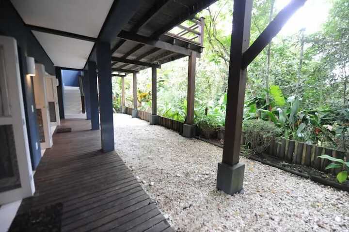 Property Grounds 42 of 52