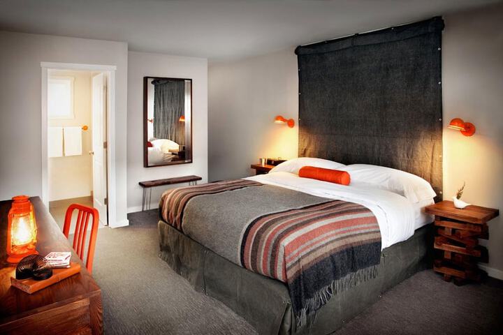Standard | King Bed (2 of 11)