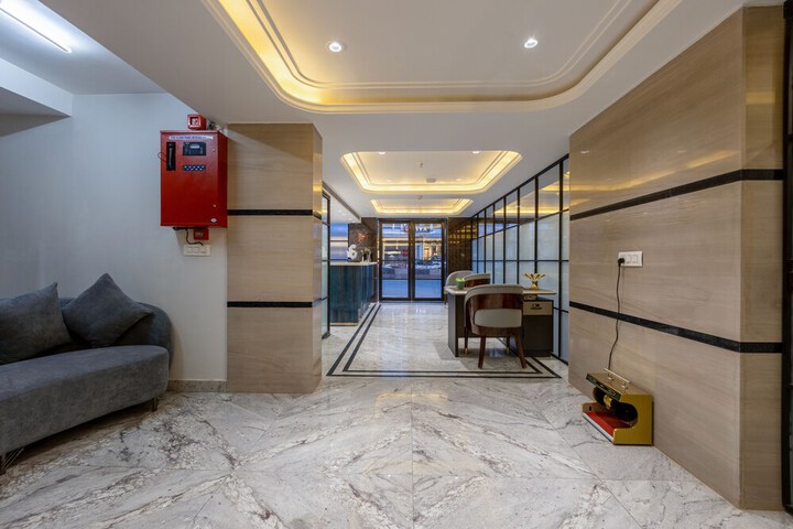 Hotel Interior 3 of 129