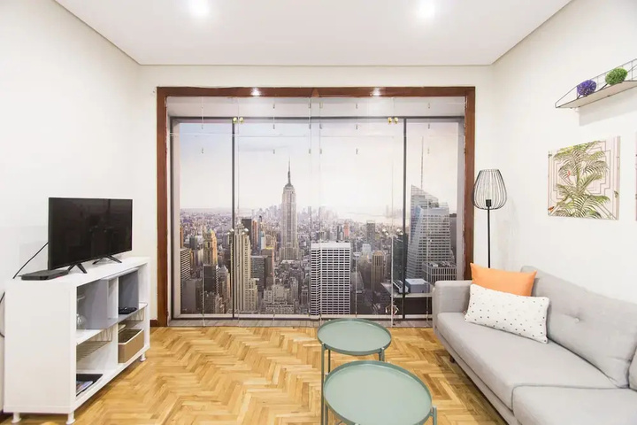 Room 5 of 16