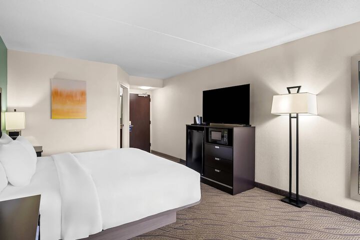 Room 9 of 47