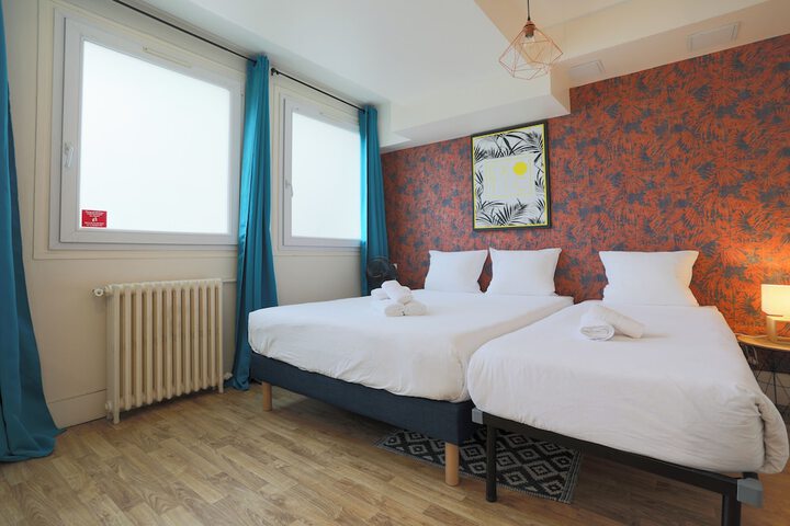 Room 30 of 96