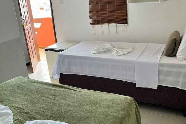 Room 4 of 36