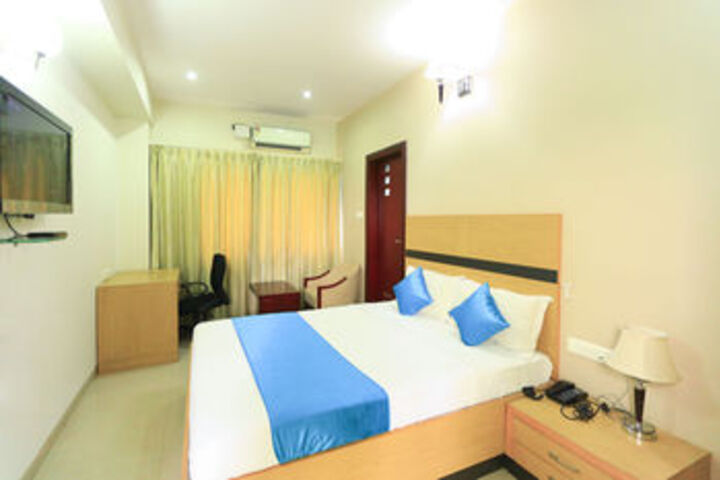 Room 7 of 9