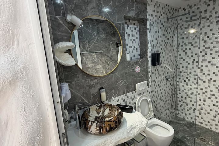 Room 18 of 56