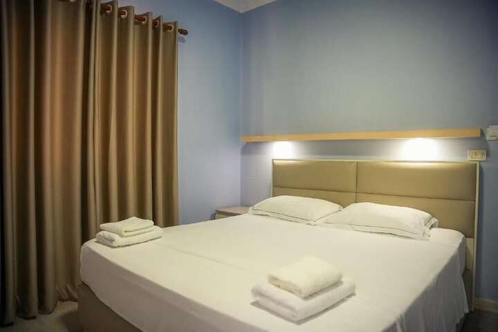 Room 9 of 51