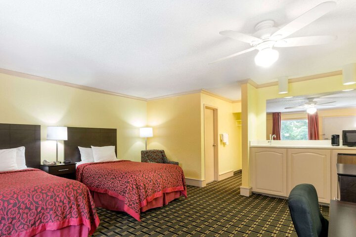 1 King Bed (7 of 11)