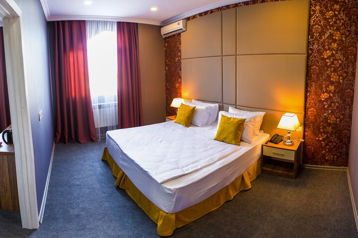 Room 17 of 46