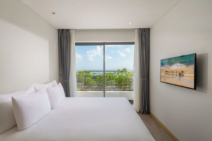 Room 27 of 141