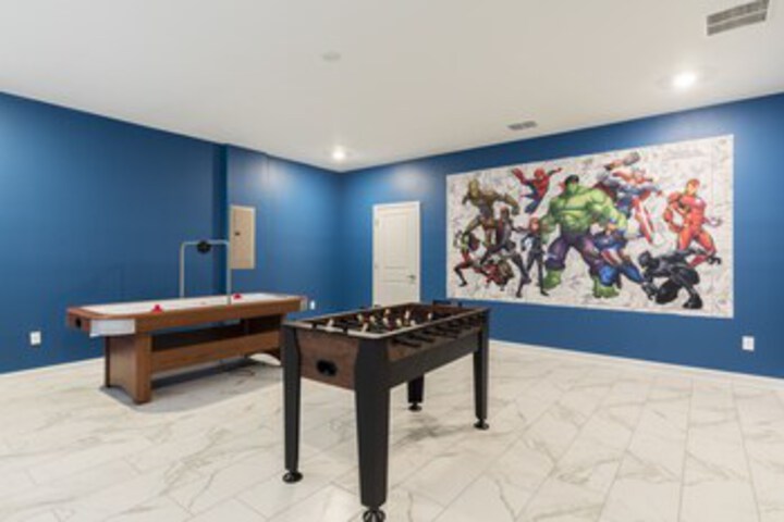Room 25 of 31