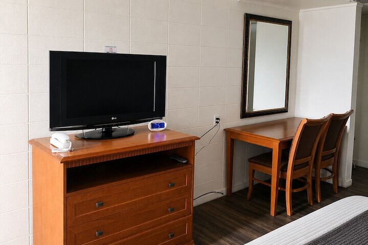 Room 3 of 5