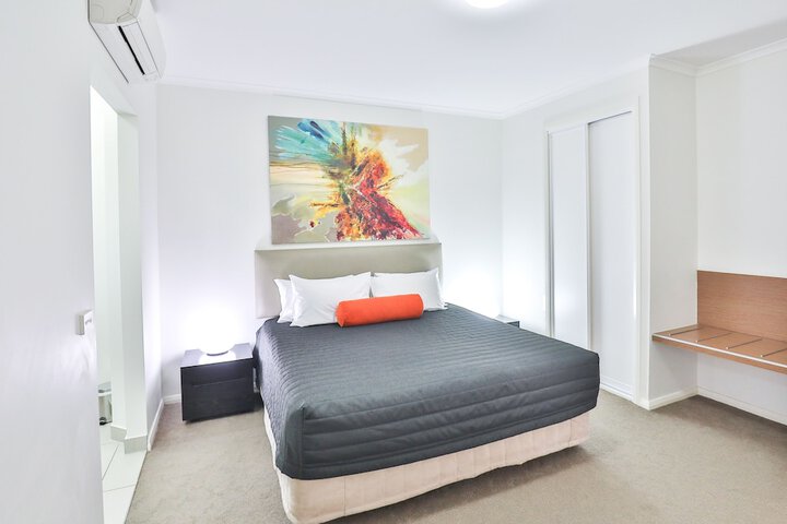 Room 5 of 38