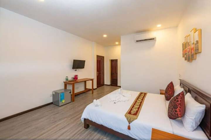 Room 6 of 47