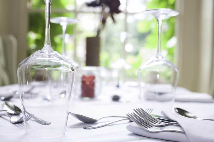 Dining 37 of 50