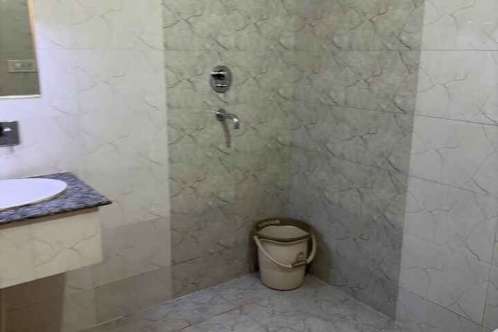 Room 15 of 17