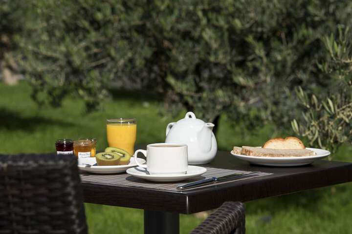 Breakfast area