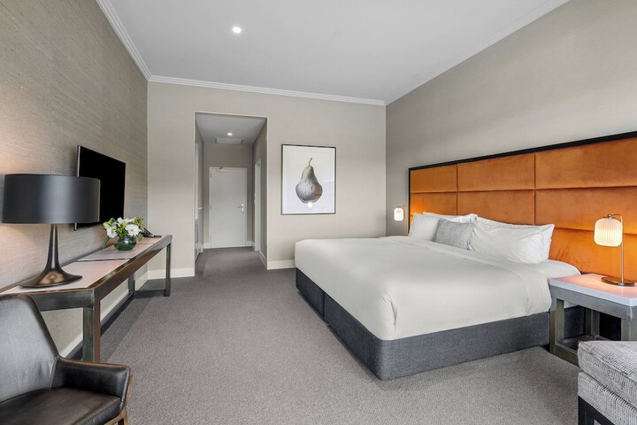 Room 52 of 156