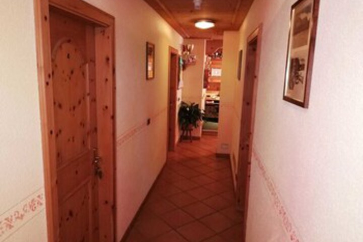 Ballroom/Hall 14 of 17