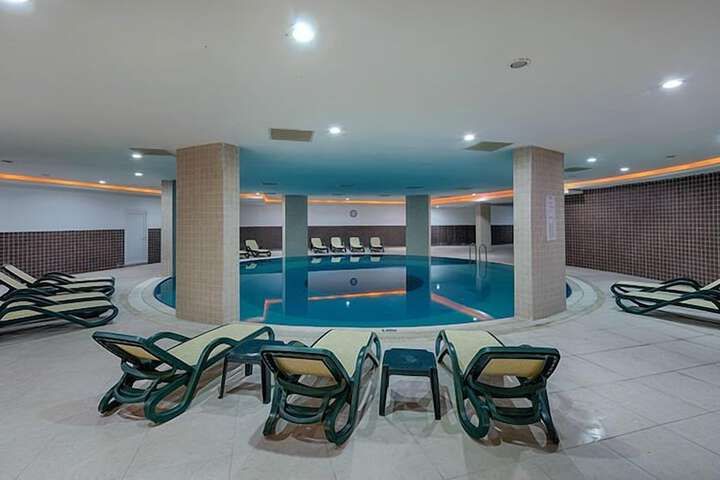 Hotel with Pool