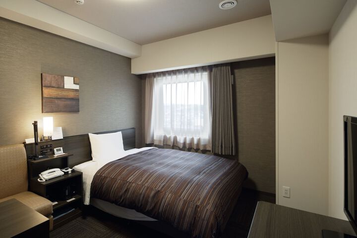 Room 4 of 30