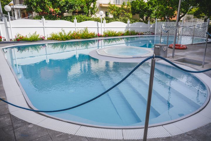 Pool 34 of 71
