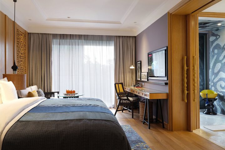 Room 18 of 221