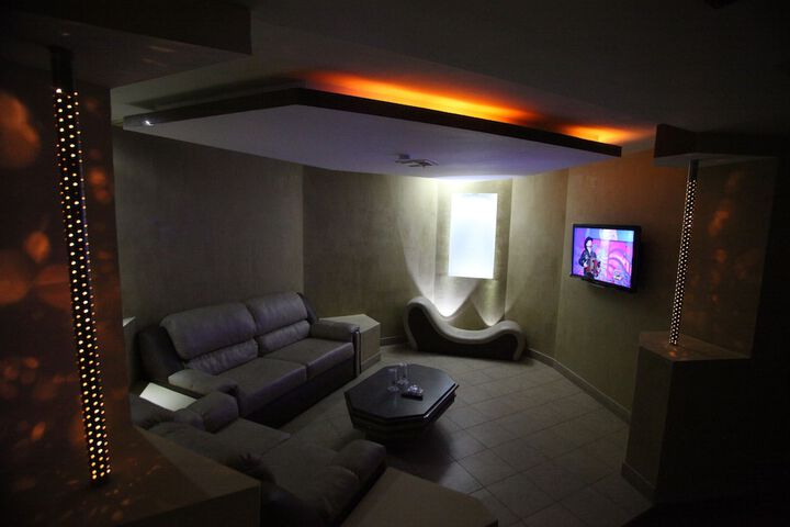 Room 15 of 27