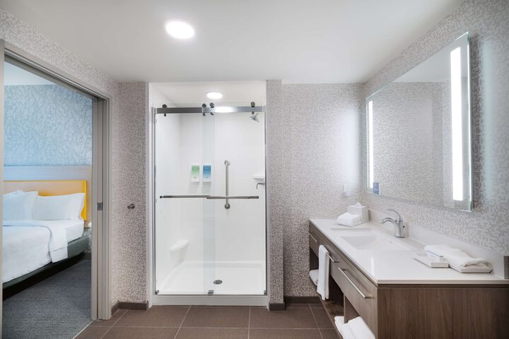 Bathroom shower