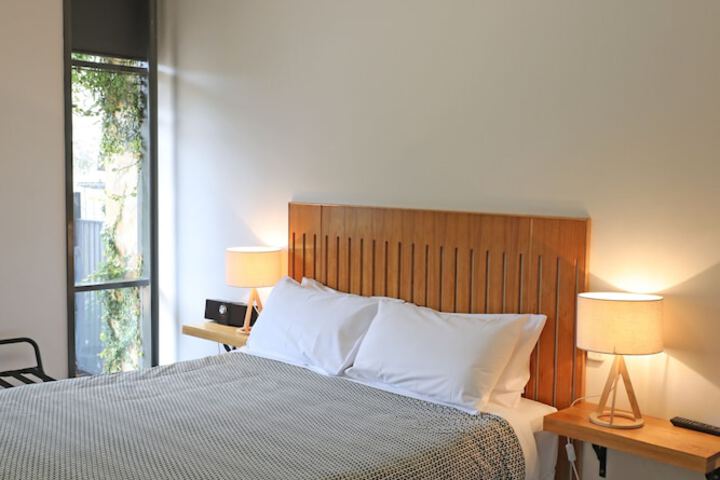 Room 18 of 345