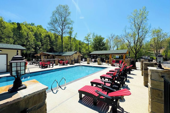 Pool 33 of 57