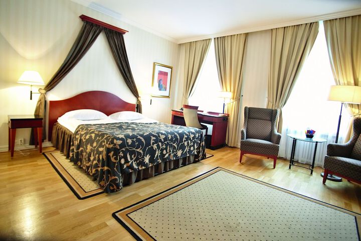 Room 37 of 105