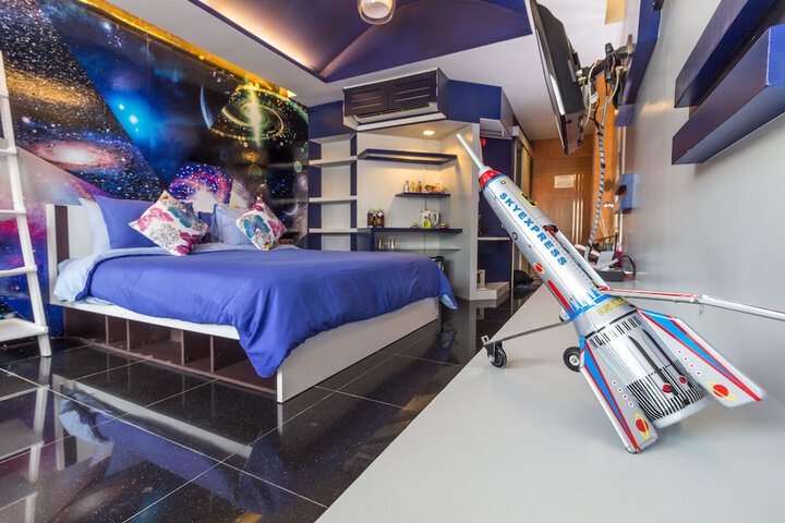 Room 7 of 172