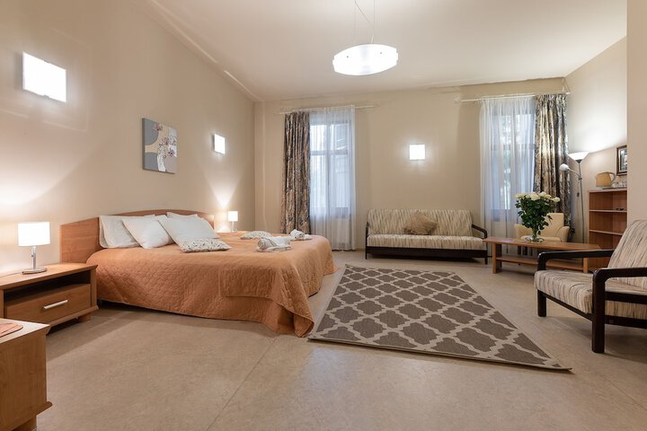 Room 6 of 40