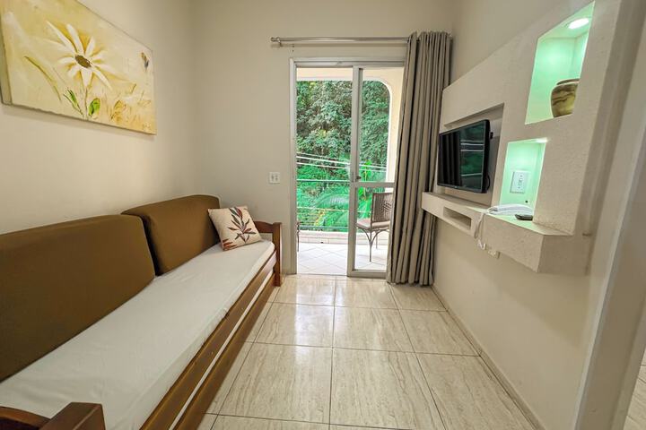 Room 103 of 171