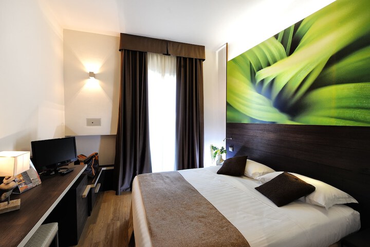 Room 7 of 57