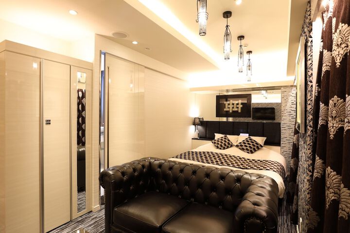 Room 14 of 34