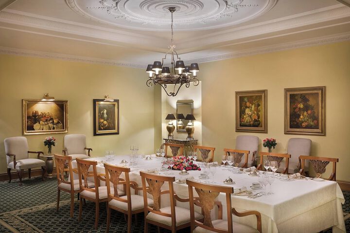 Dining 60 of 98