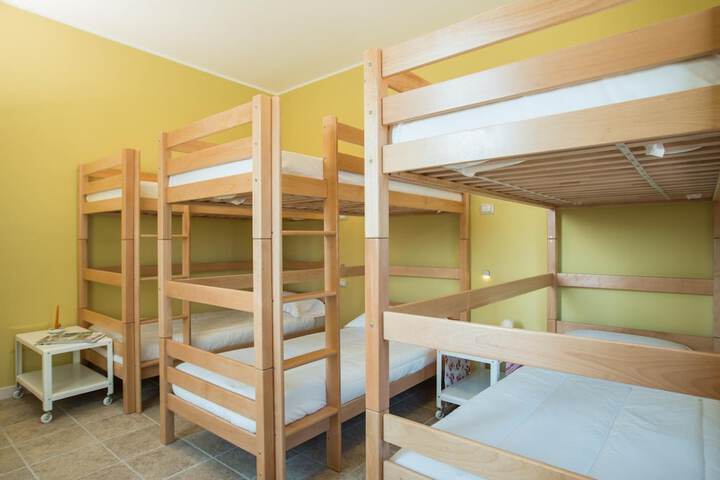 Room 17 of 51