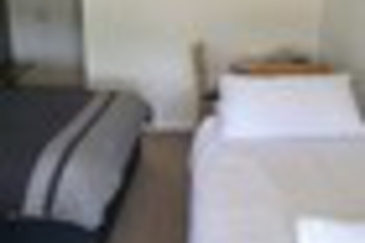 Room 11 of 84