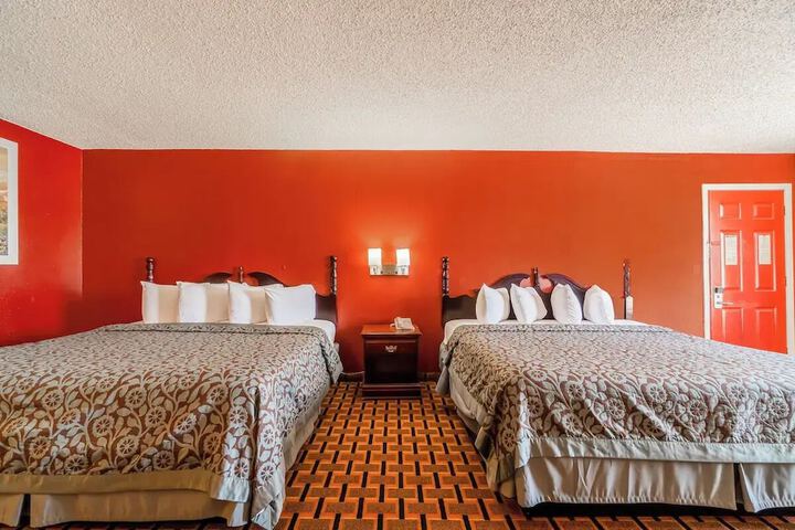 Room 26 of 42