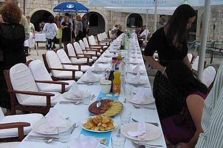 Dining Photos
