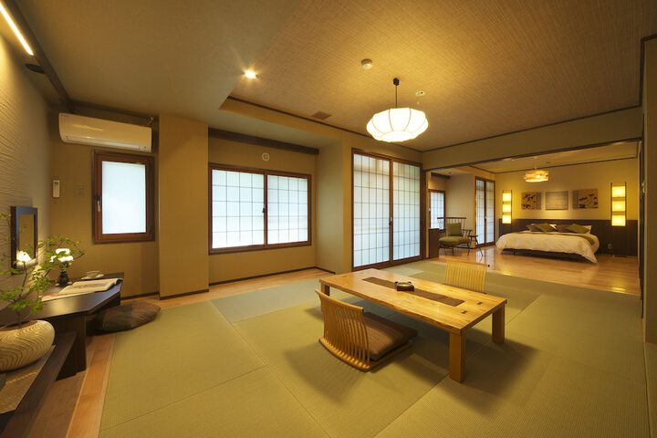 Room 14 of 37