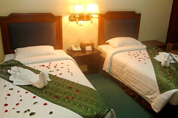 Room 9 of 72