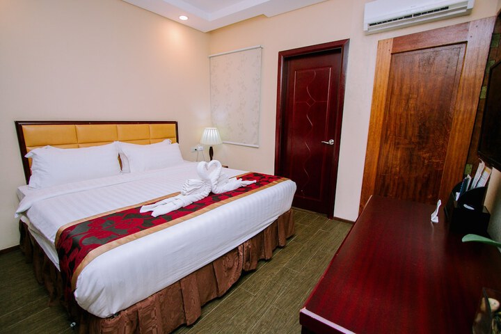 Room 12 of 49
