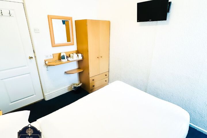 Room 3 of 49