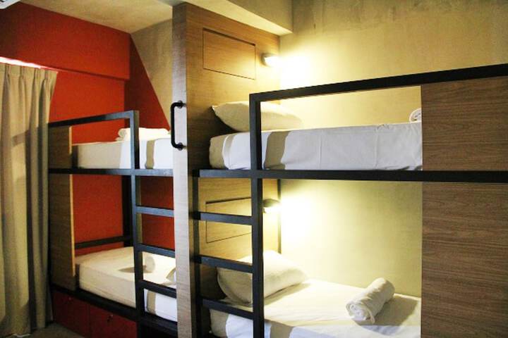 Room 7 of 34