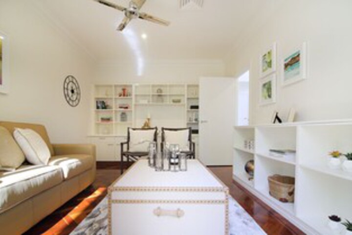 Room 11 of 22