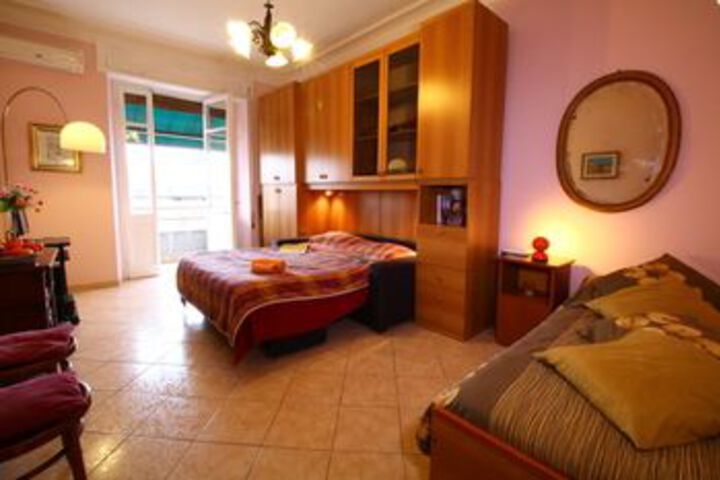 Room 9 of 27