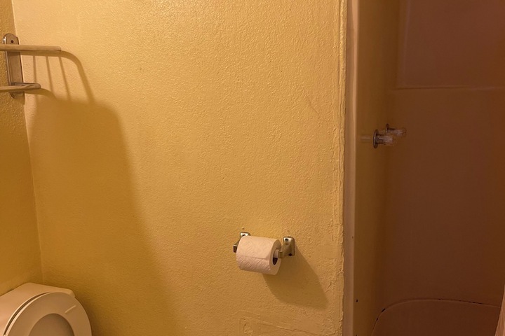 Room 11 of 13