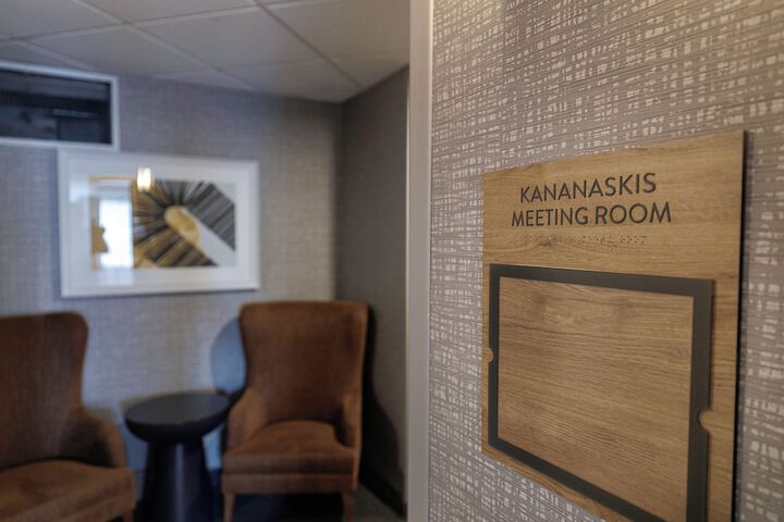 Meeting facility